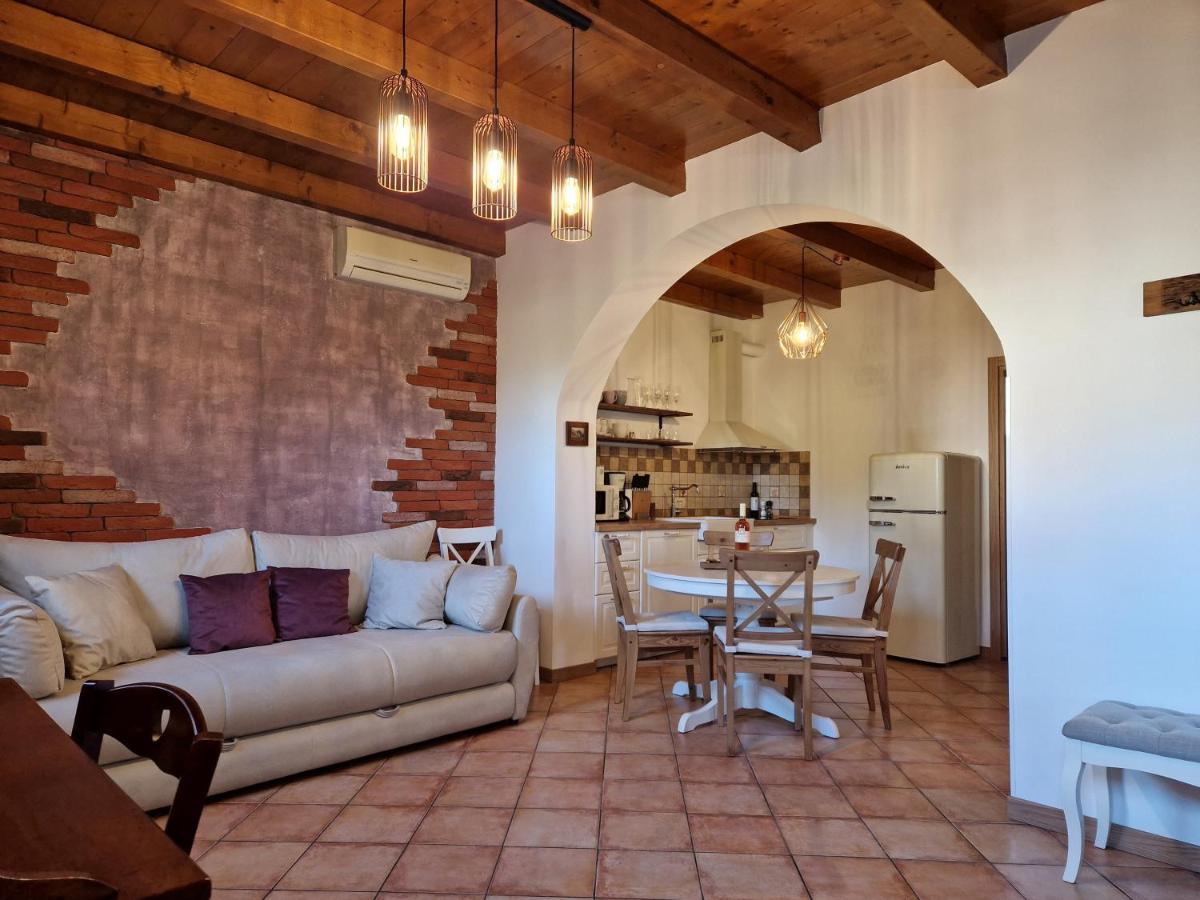 Wine & Apartment Vinales Копер Екстериор снимка