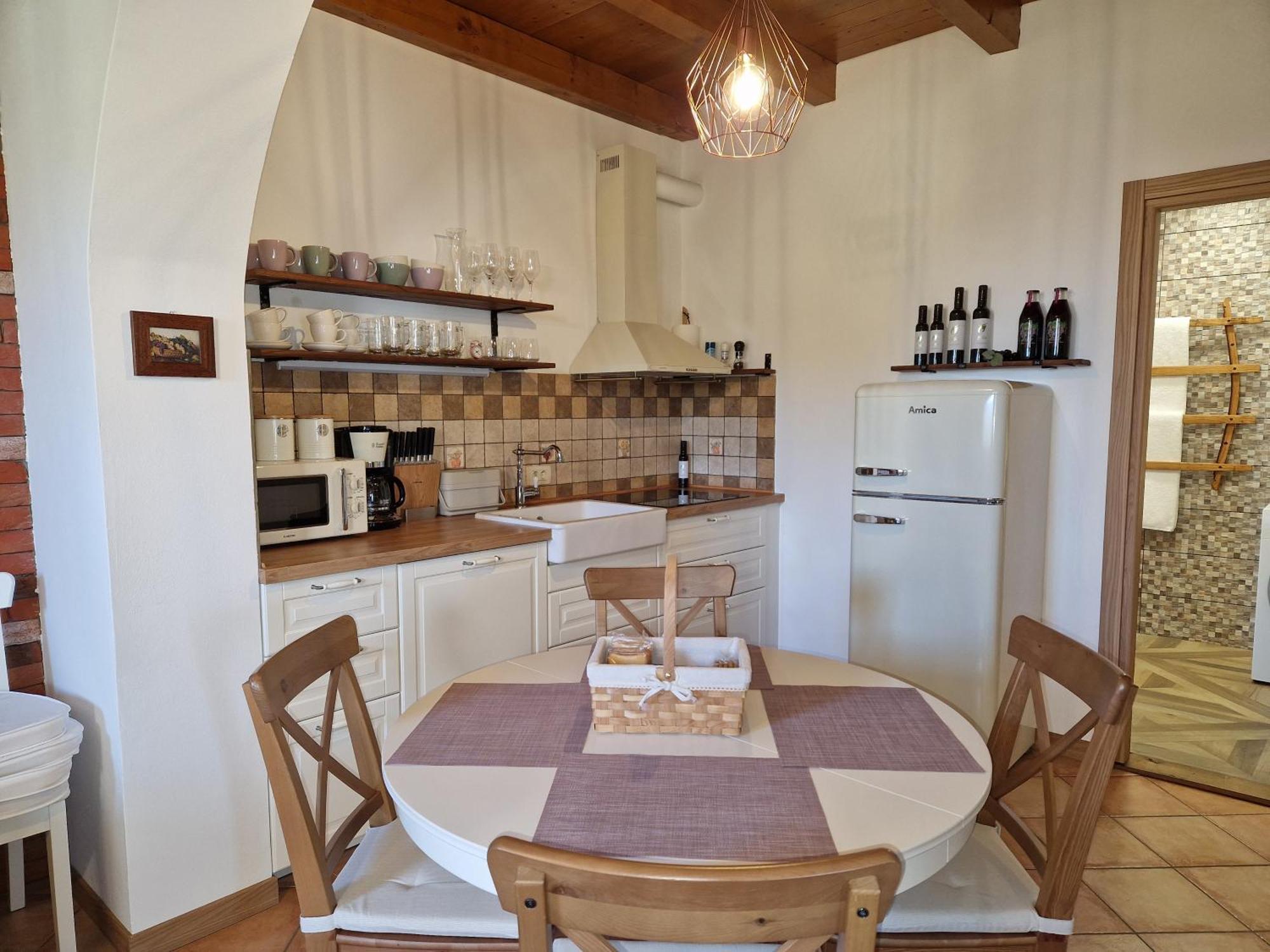 Wine & Apartment Vinales Копер Екстериор снимка