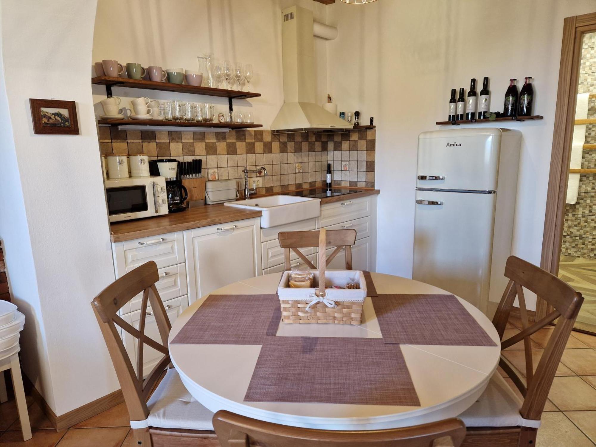 Wine & Apartment Vinales Копер Екстериор снимка